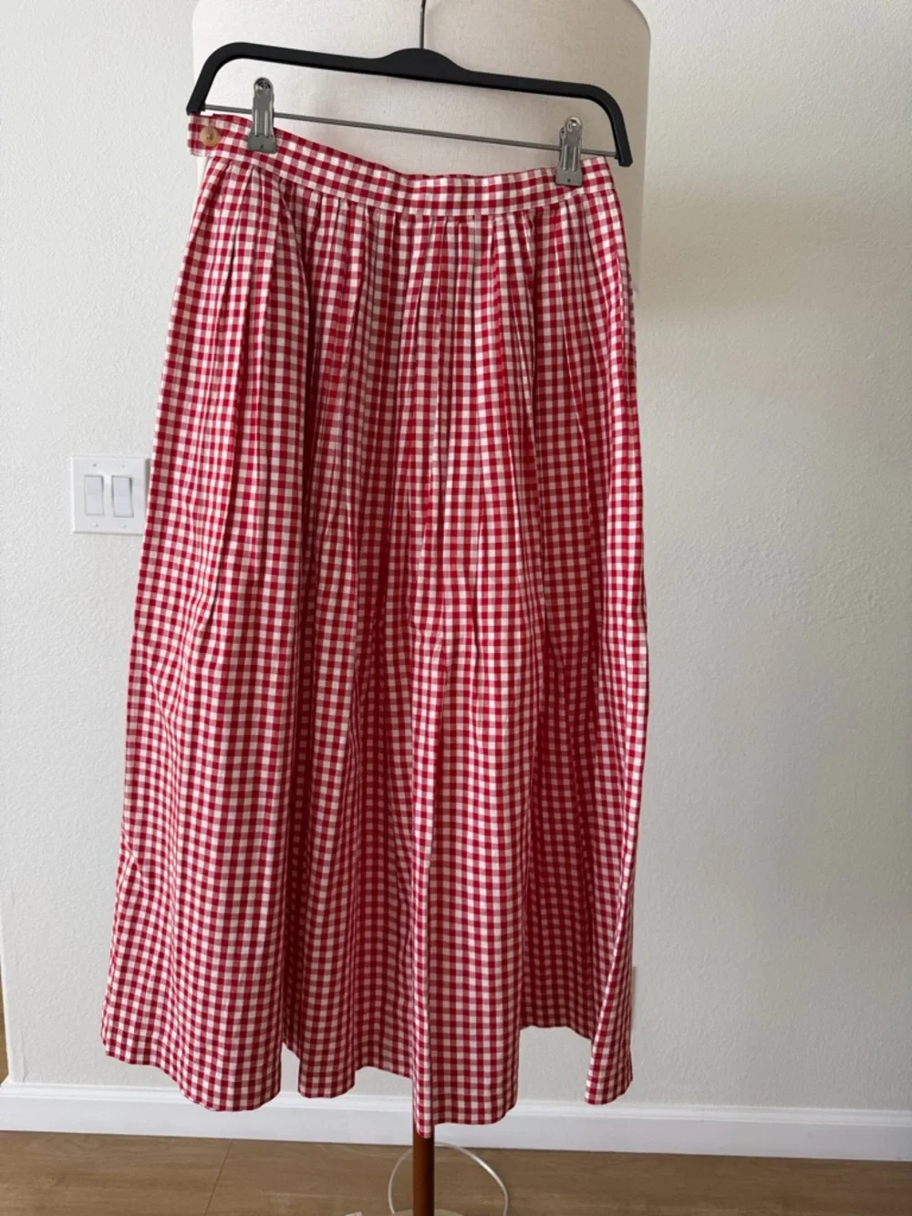 Uniqlo Red and White Gingham Maxi Skirt - Picture 2 of 4